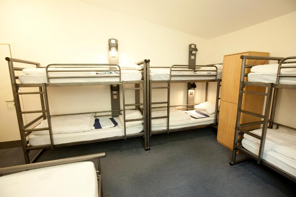 Yha Eastbourne Hostel Bagian luar foto